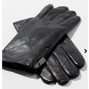 NWT Chico’s Leather Quilted Gloves size large